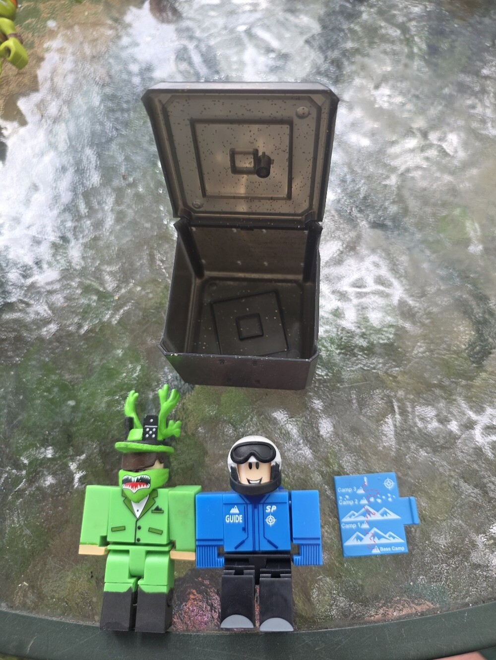 Roblox Celebrity Series 2 + 9 Expedition Antarctica Guide Action Figure Lot Of 2